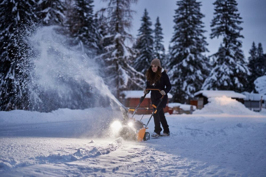 akku-schneefräse - st 700e kit